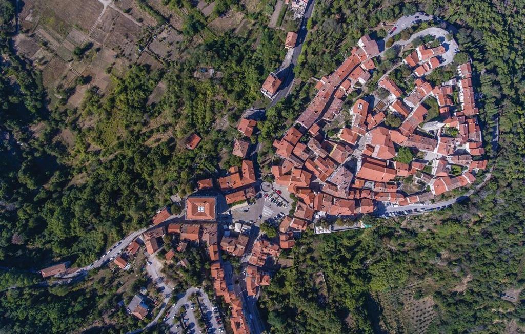 Vila Kristina Villa Nedescina Luaran gambar