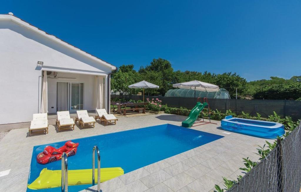 Vila Kristina Villa Nedescina Luaran gambar
