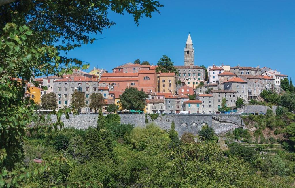 Vila Kristina Villa Nedescina Luaran gambar