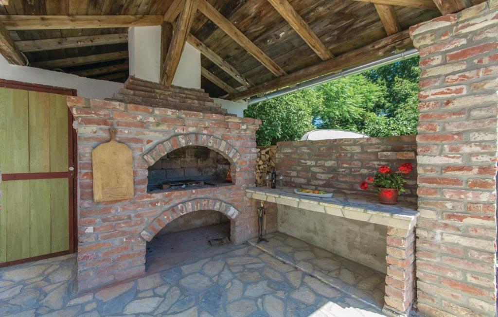Vila Kristina Villa Nedescina Luaran gambar