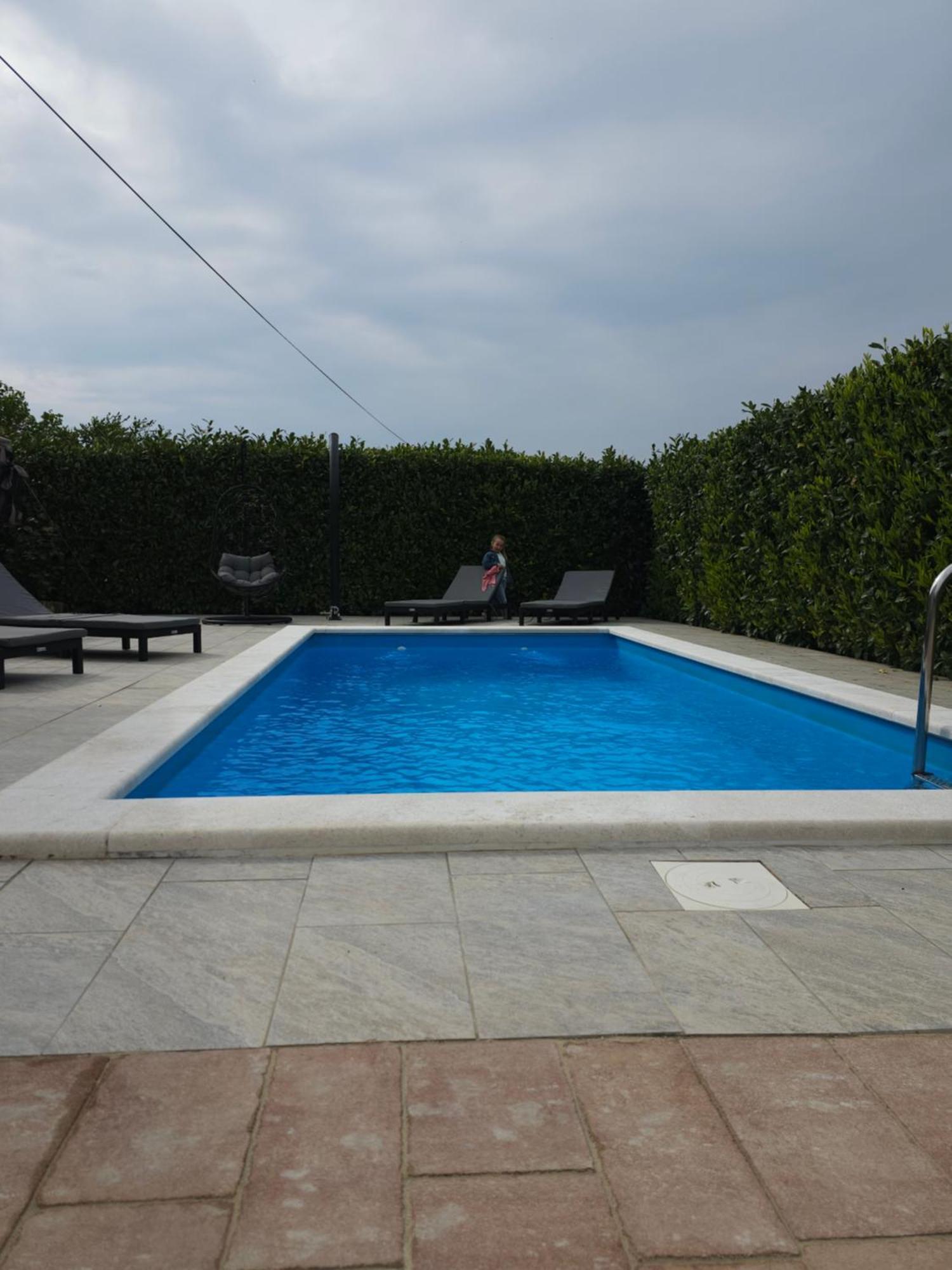 Vila Kristina Villa Nedescina Bilik gambar